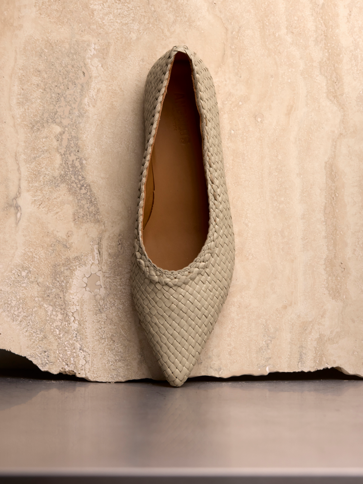 Handgeflochtene Ballerina mit spitzer Spitze