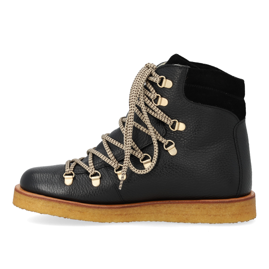 Winterschnürstiefel