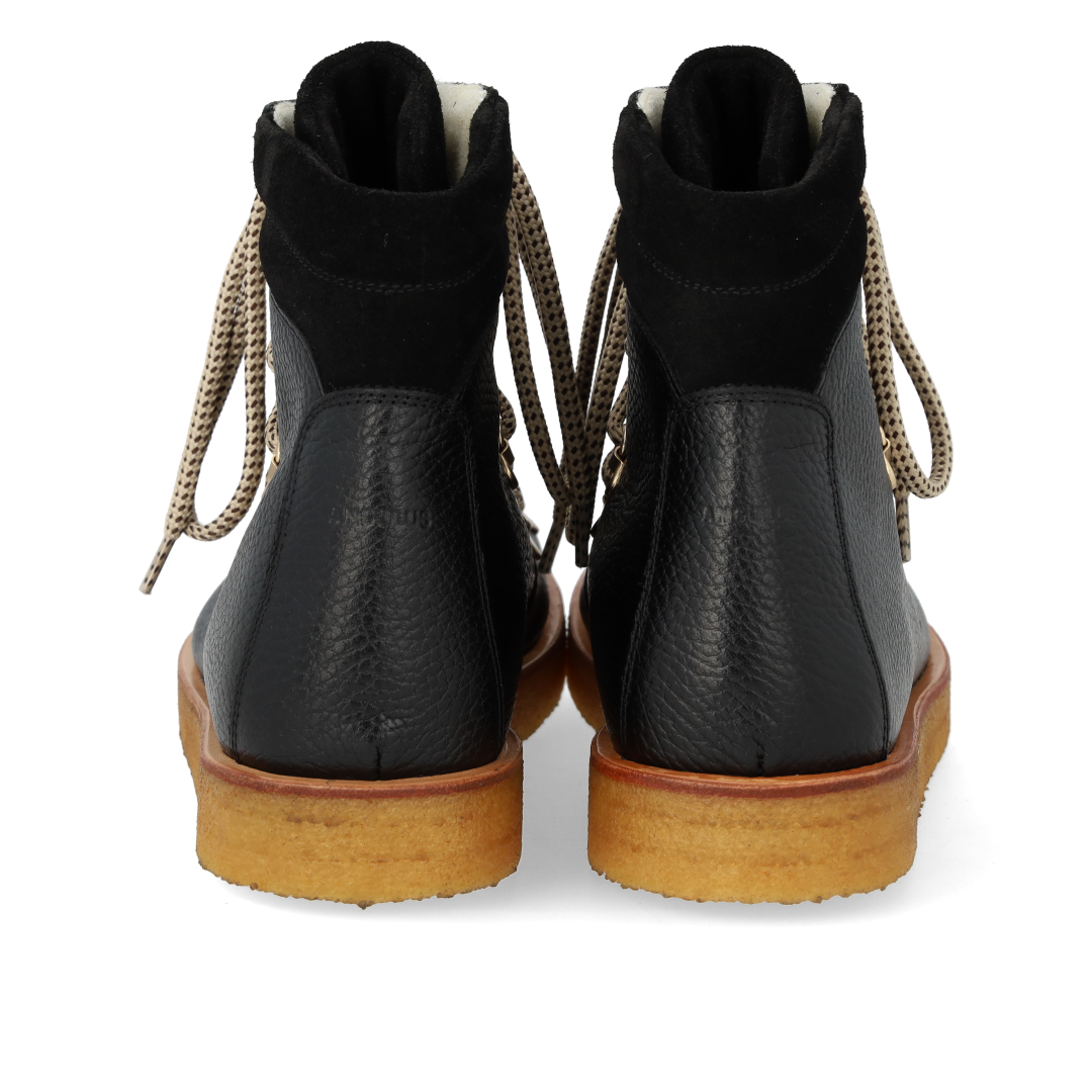 Winterschnürstiefel