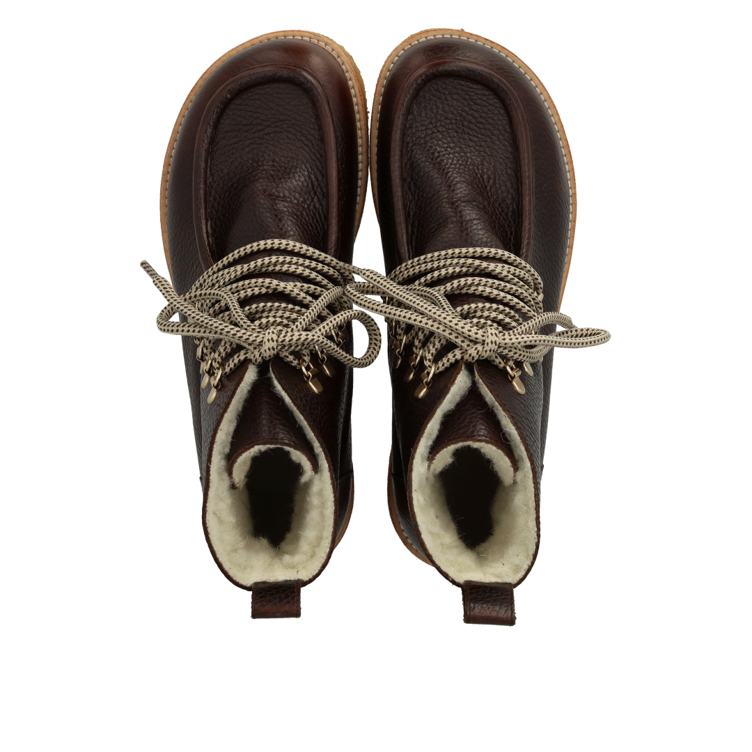 Schnürstiefel