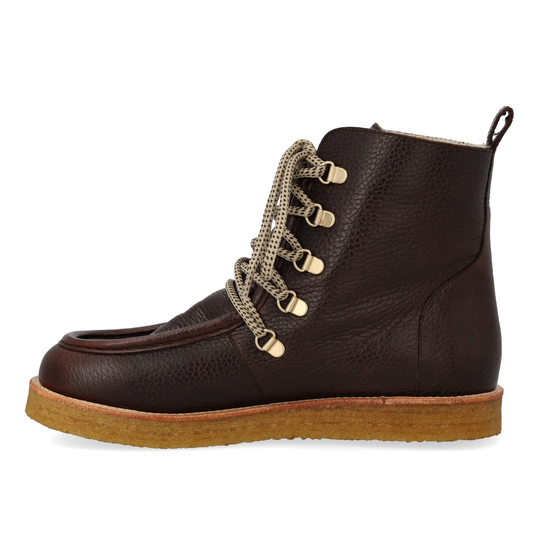 Schnürstiefel