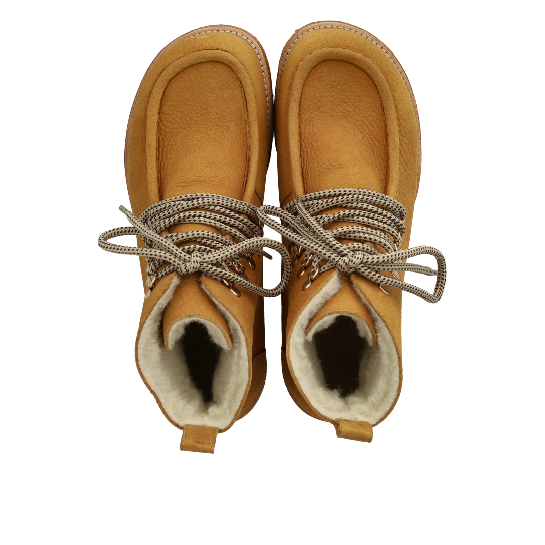 Schnürstiefel
